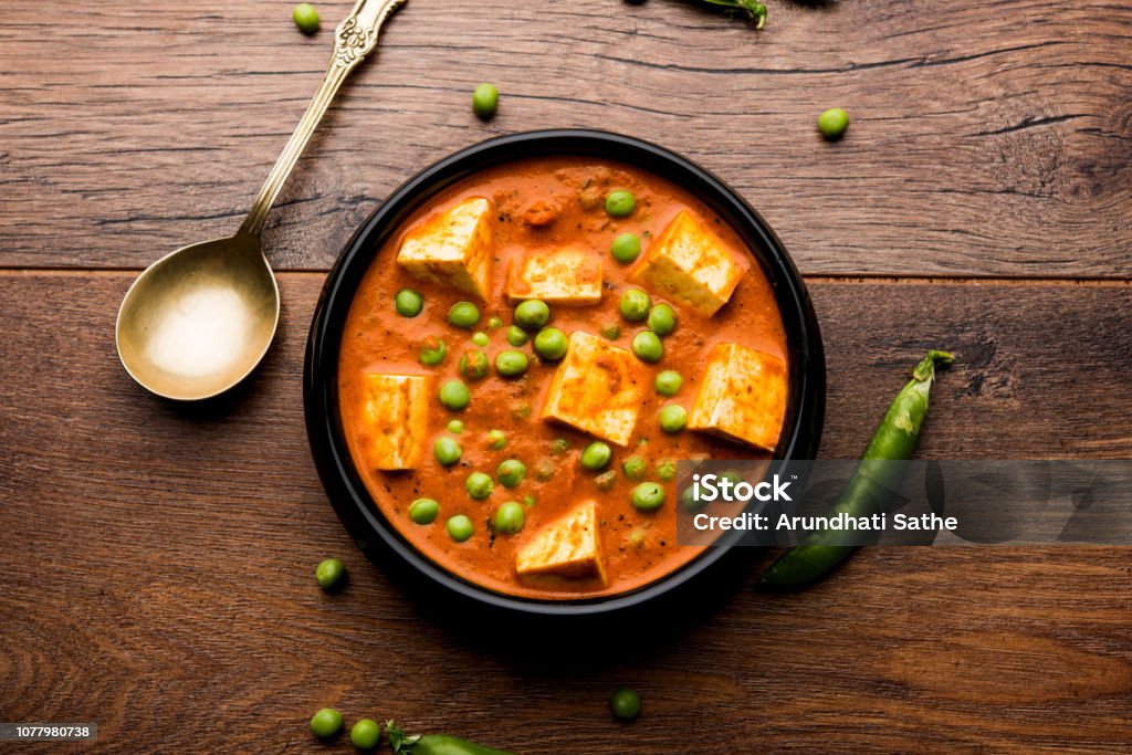 Mutter paneer recipe in hindi. घर पर बनाएं रेस्टोरेंट जैसा स्वादिष्ट मटर पनीर।